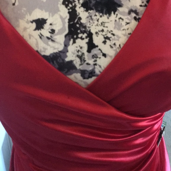 Dress - Picture 8 of 8